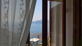 Отель Acquamarina b&b  Масса-Лубренсе